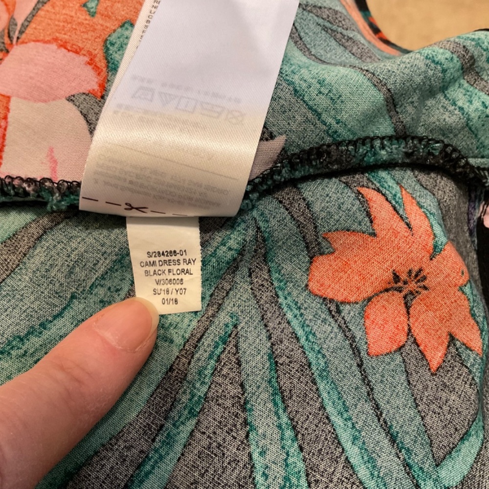 Old Navy Cami Black Floral Dress Sz XS Smocked Back Spaghetti Straps - Picture 13 of 13